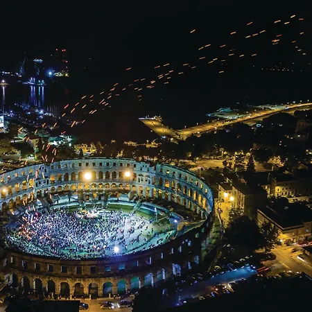 Appartement 1 Bedroom Awesome In