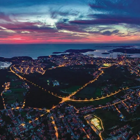 1 Bedroom Awesome In Appartement